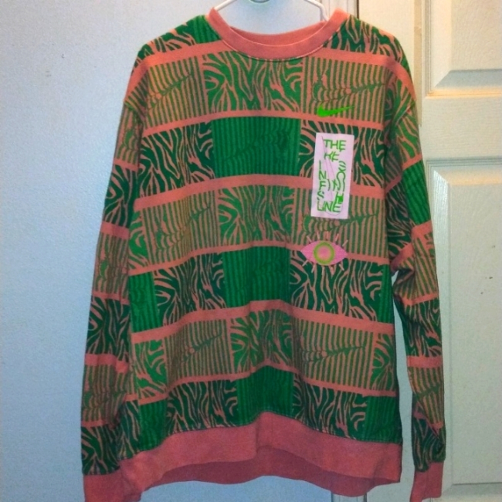 Nike oversized crewneck sweater